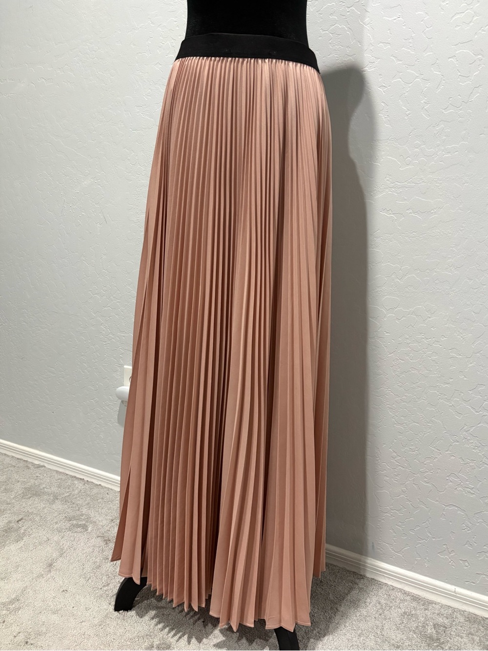BCBG Maxazria Pleated Maxi Skirt in Dusty Rose